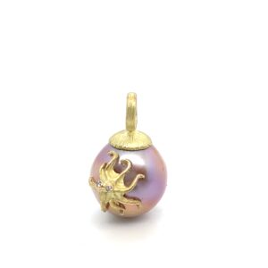 Pearl pendant