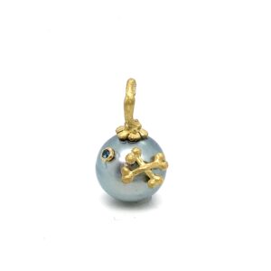 Pearl pendant